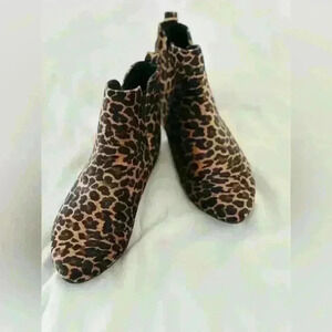 Born Reno Velvet Leopard Print Slip On Ankle Bootie Size 7M